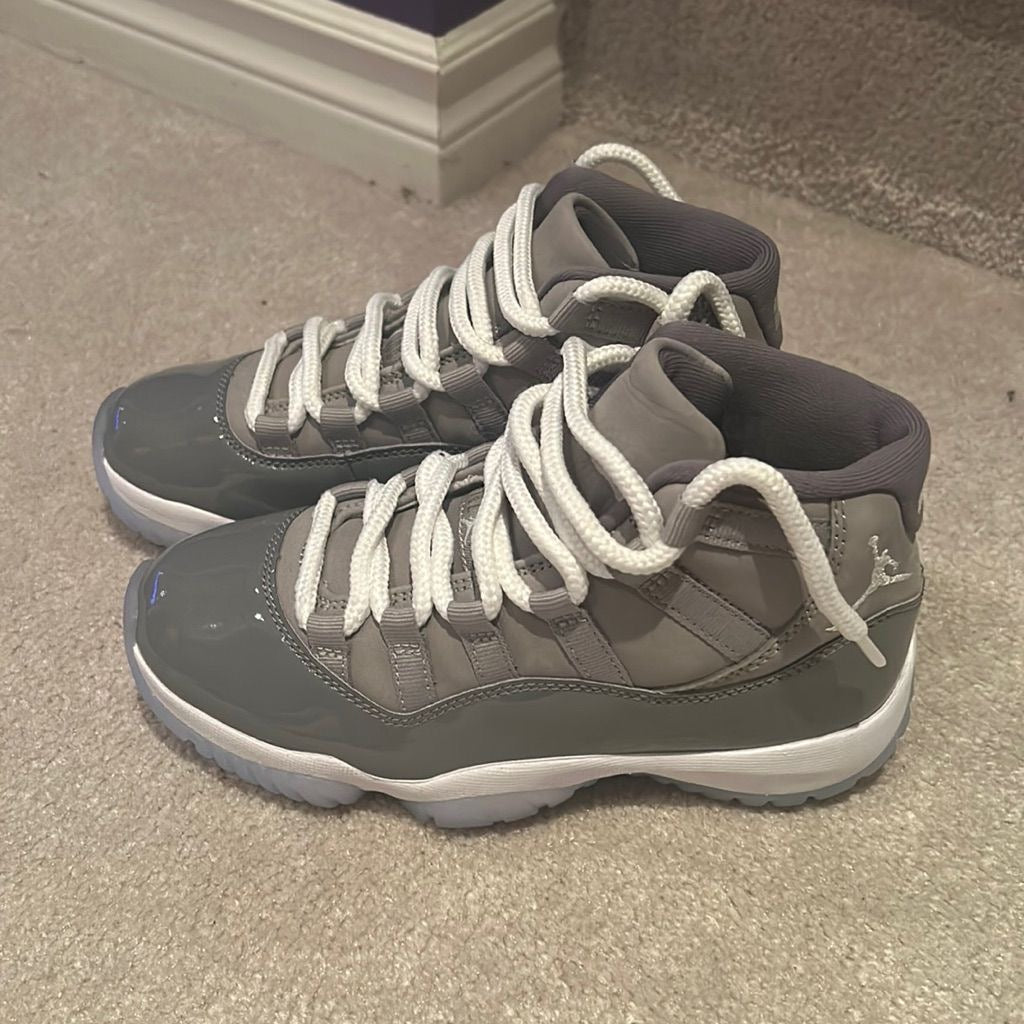 Grey and black 11s best sale