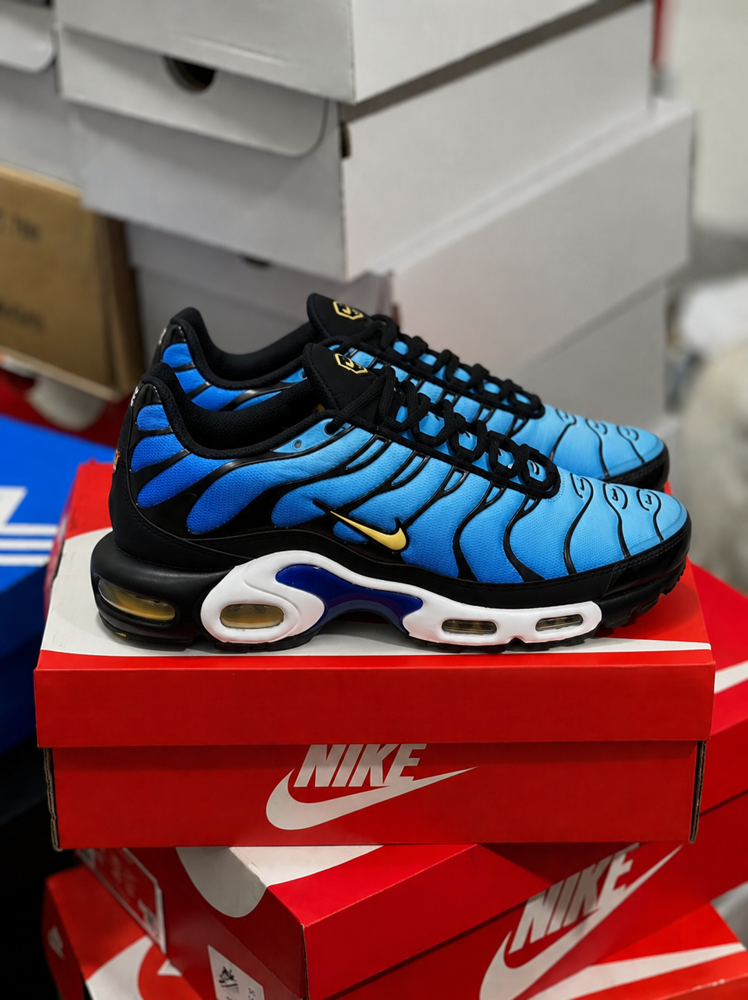 NIKE AIR MAX