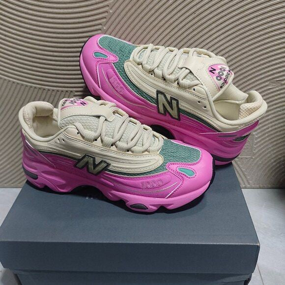 NEW BALANCE 1000 SNEAKERS