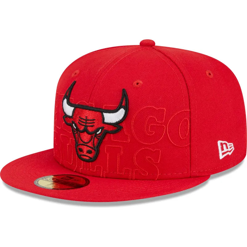 New Era Flat Brim 59FIFTY Chicago Bulls NBA Red Fitted Cap