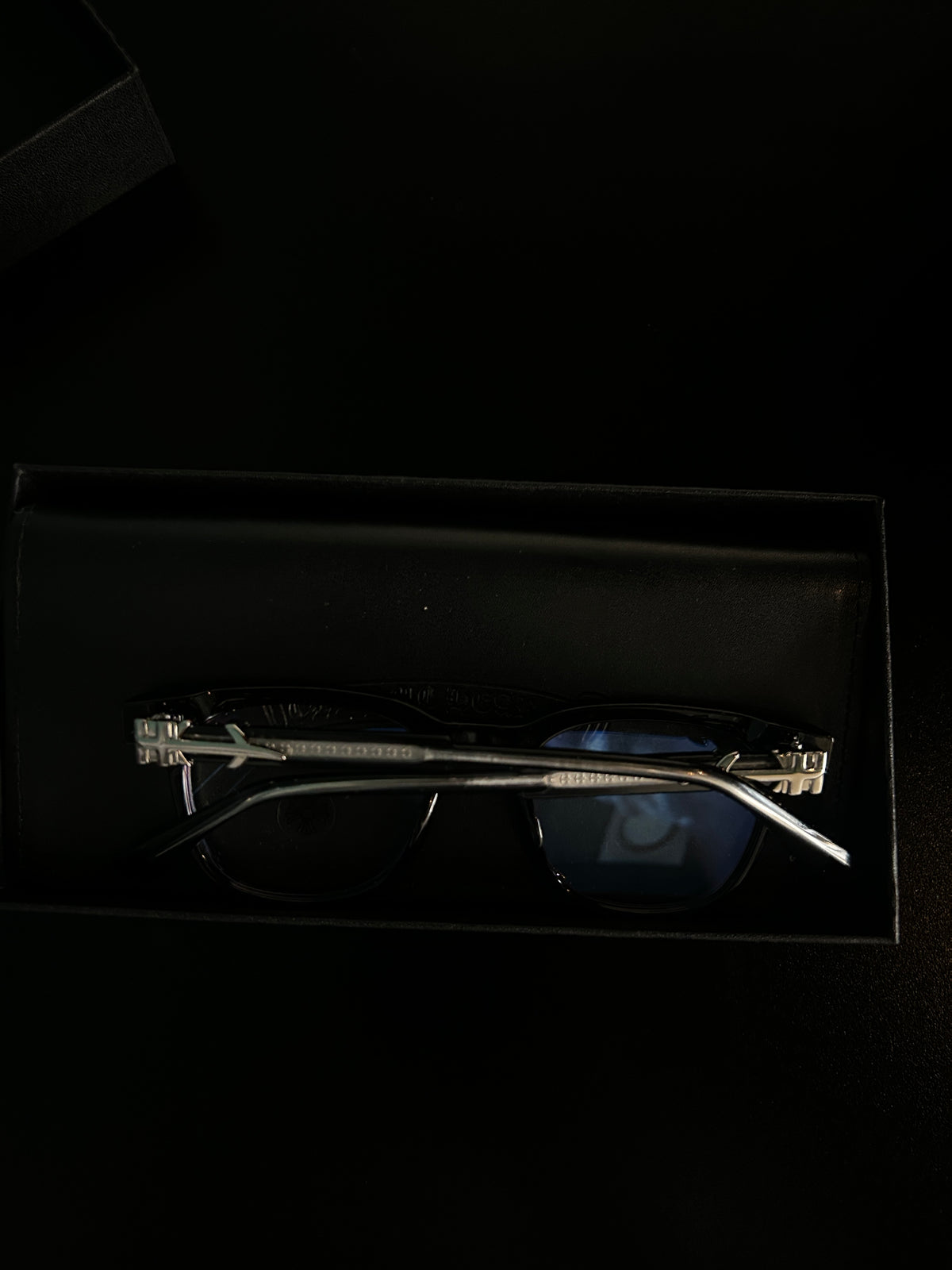 Chrome heart glasses - black & silver badges