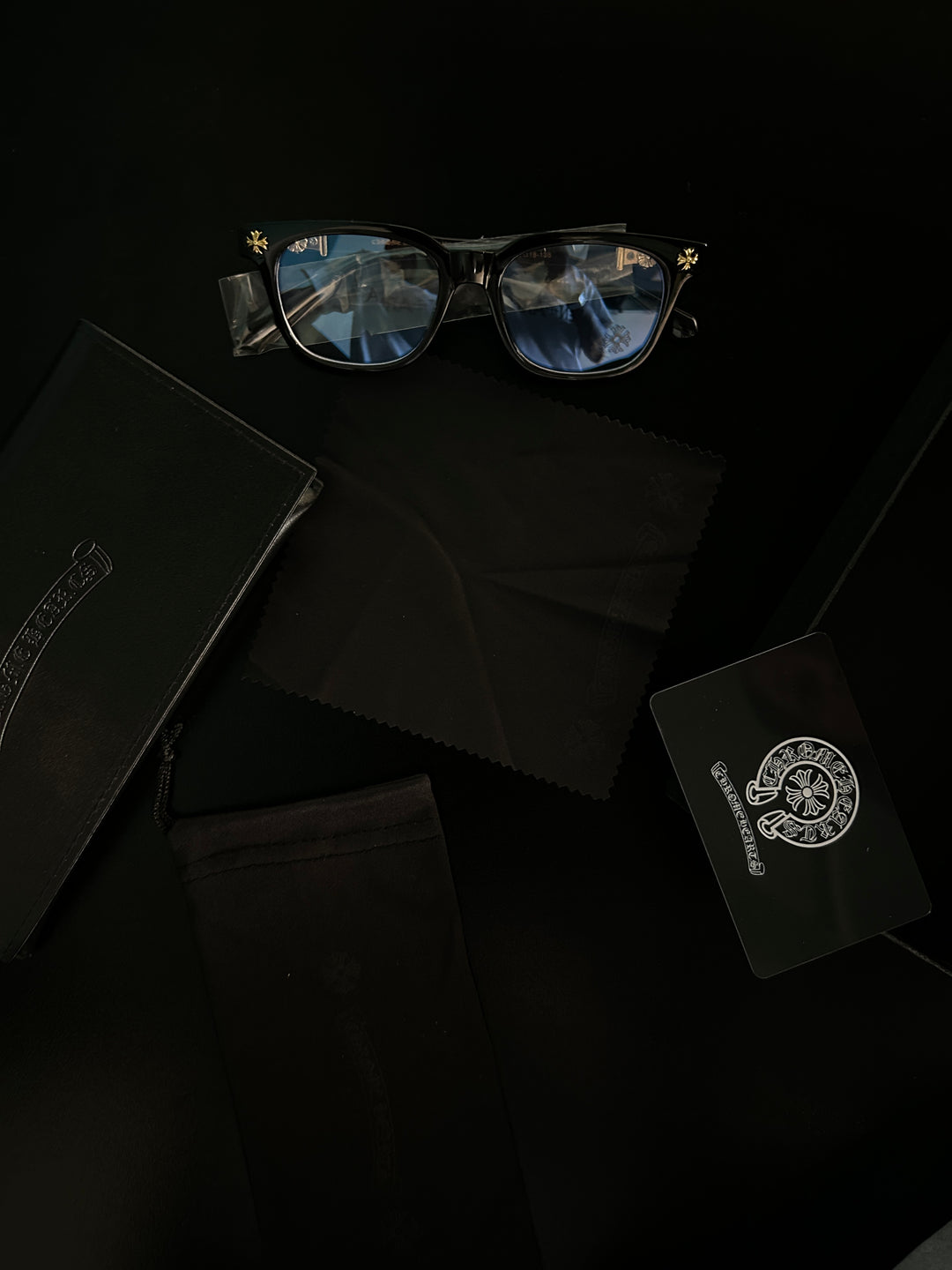 Chrome heart glasses - black & silver badges