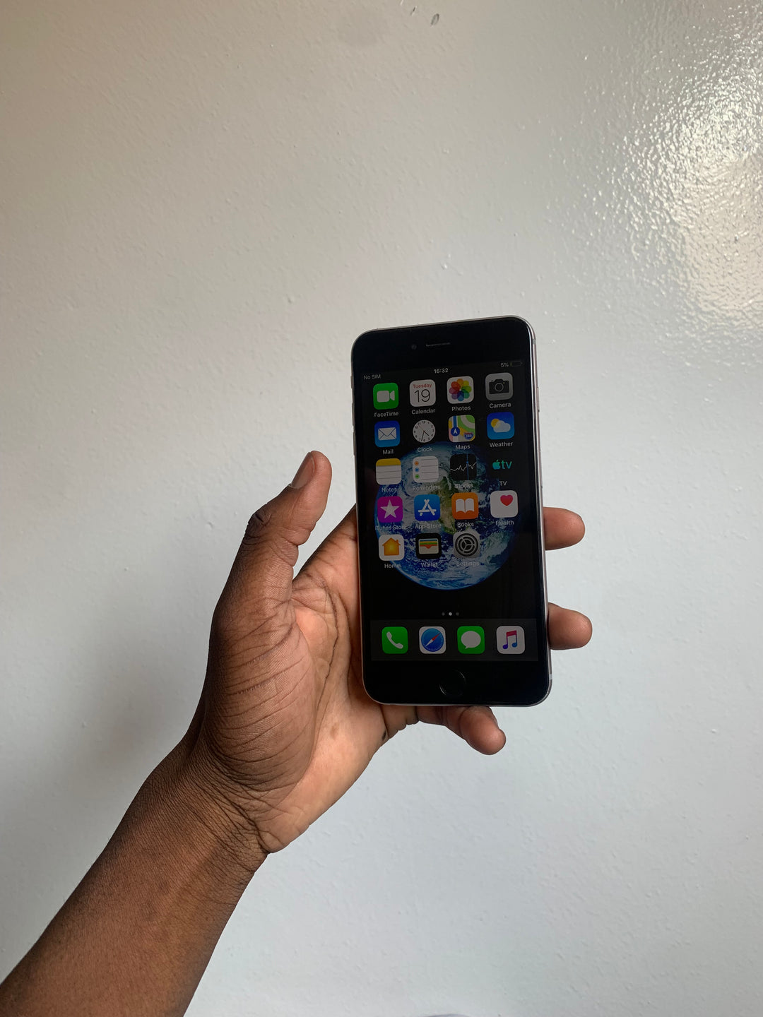 iPhone 6 (64GB/128GB)