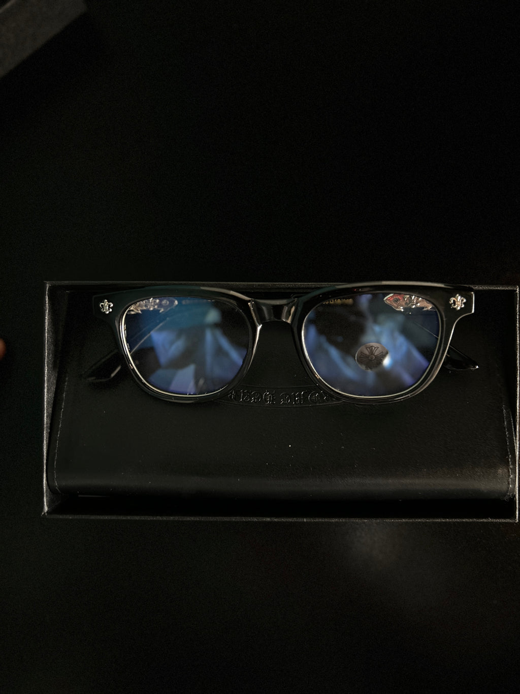 Chrome heart glasses - black & silver badges