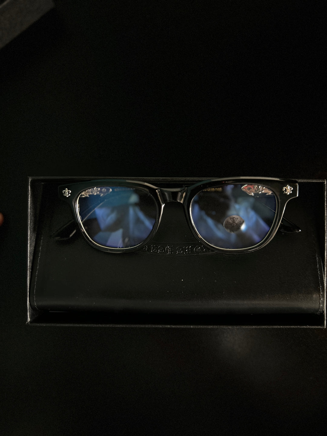 Chrome heart glasses - black & silver badges