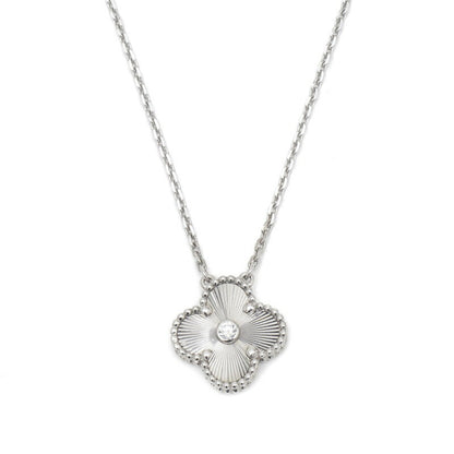 Sliver  Clover Stainless Steel Necklace – A Statement of Elegance