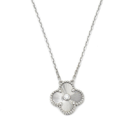Sliver  Clover Stainless Steel Necklace – A Statement of Elegance