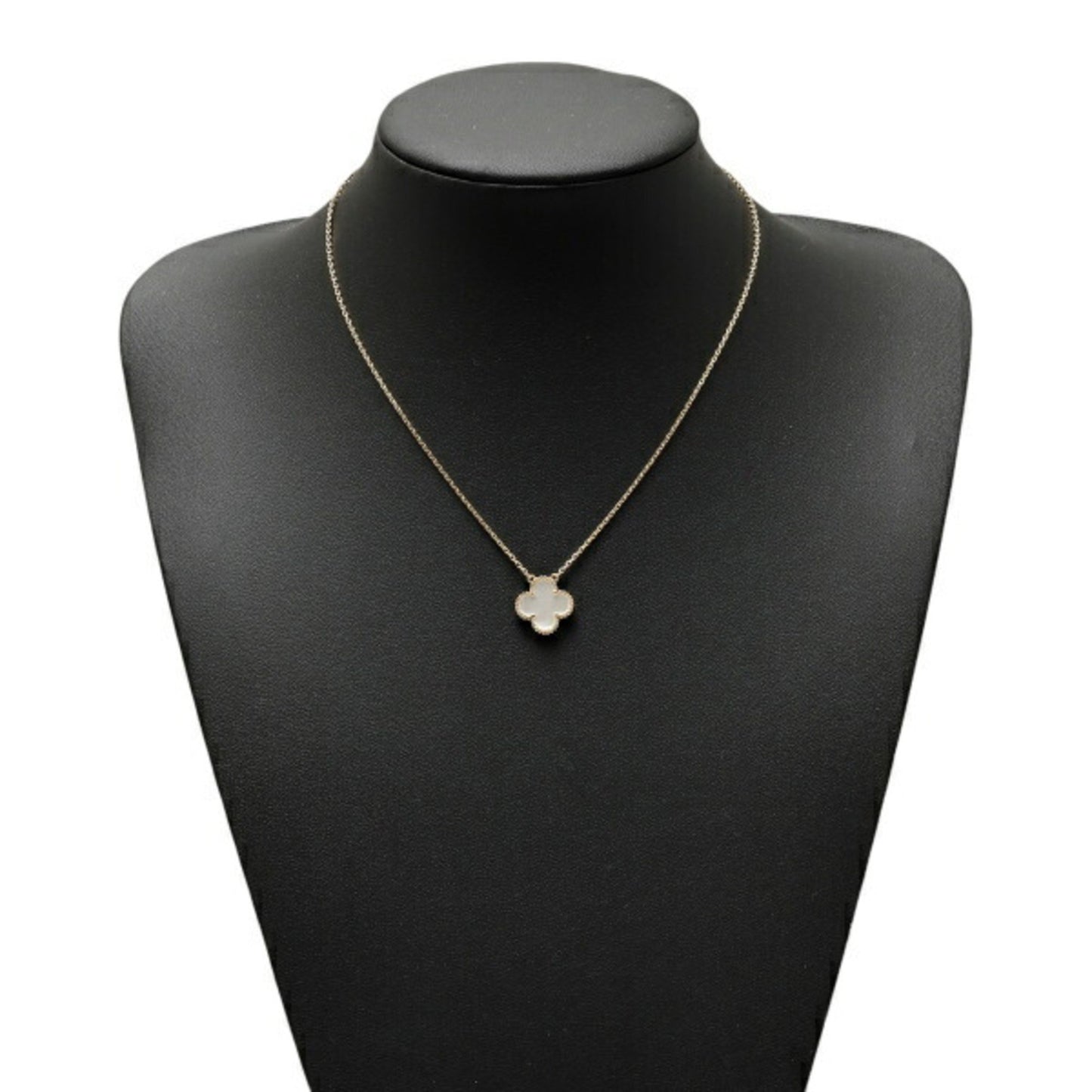 White Clover Stainless Steel Necklace – A Statement of Elegance