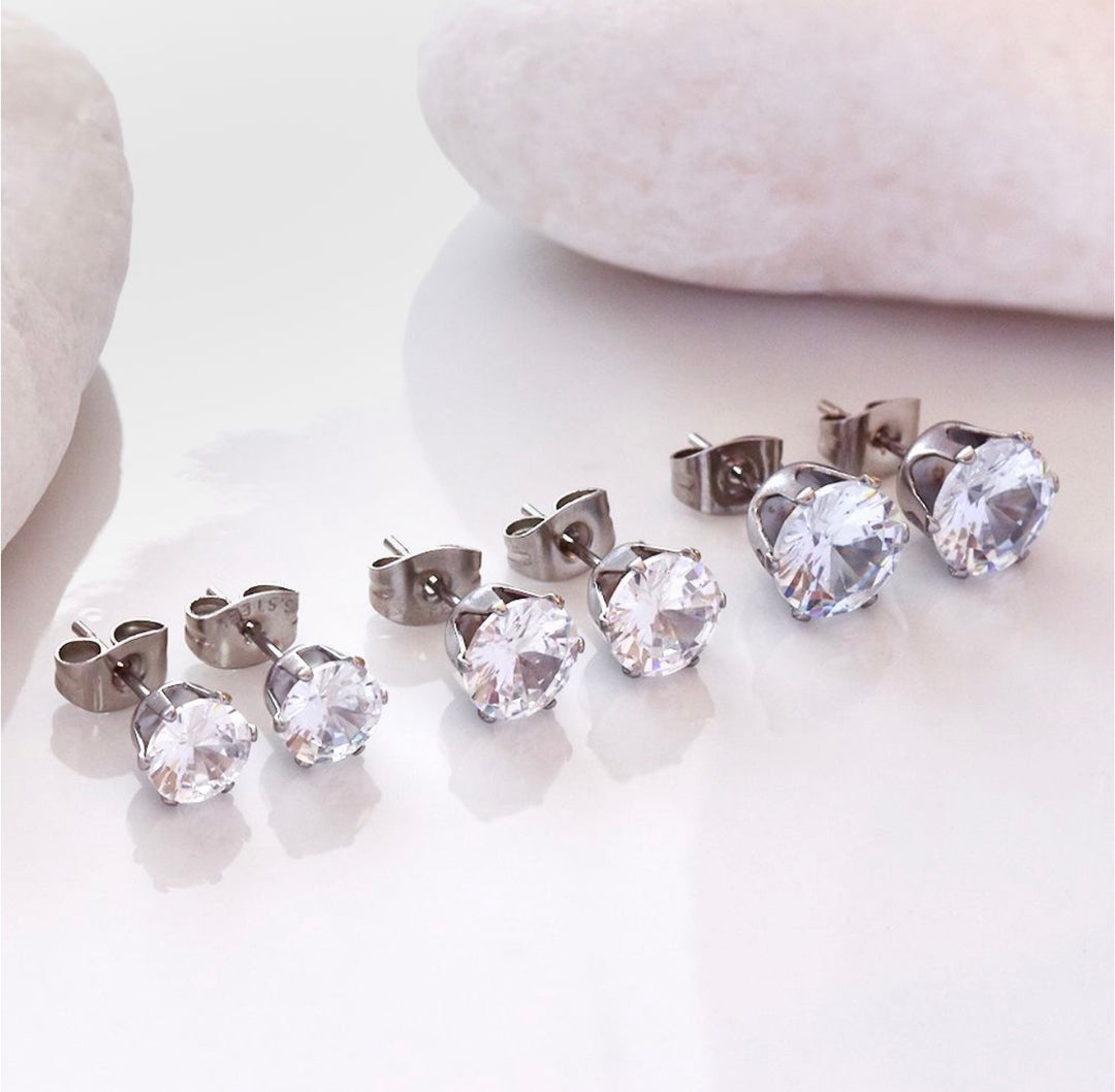 Round Cubic Zirconia Silver Stud Earrings