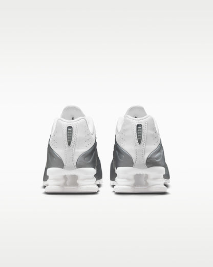 Nike Shox R4