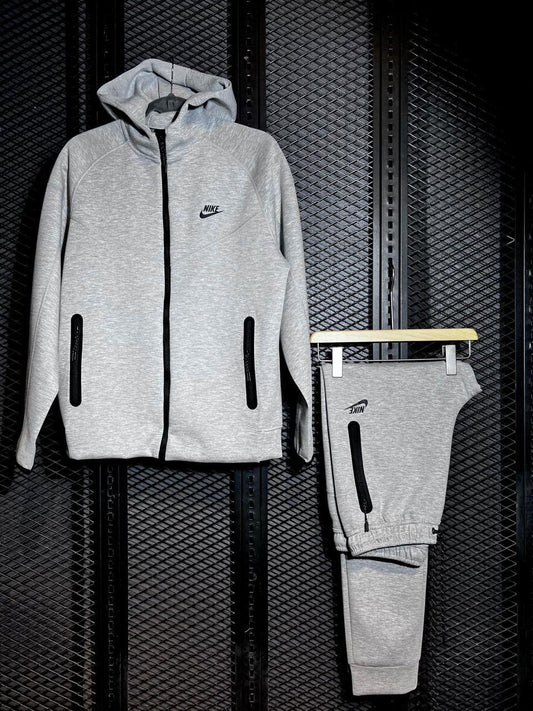 Nike Tech Fleece "Grey"