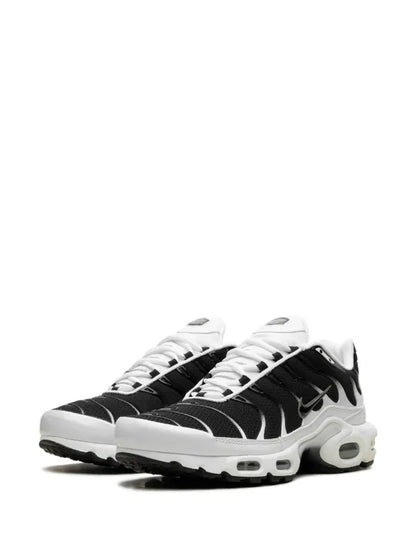 Nike Air Max Plus "Black / White"