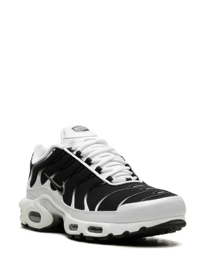 Nike Air Max Plus "Black / White"